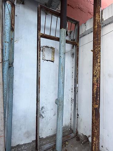 qapi setka: Satılır metal çərçivəli qapı. Qapının bir üzü taxta naxışlı laminat — 3