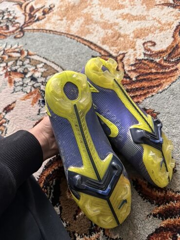 юрты на берегу иссык куля: Футбольные бутсы Nike Mercurial с носком-манжетой - Серия: Mercurial at lalafo.kg юрты на берегу иссык куля: Футбольные бутсы Nike Mercurial с носком-манжетой - Серия: Mercurial