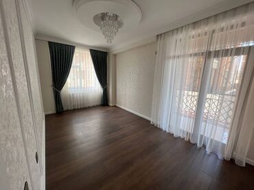 Yeni tikili: 3 otaqlı, Yeni tikili, m. Qara Qarayev, 124 kv. m — 3