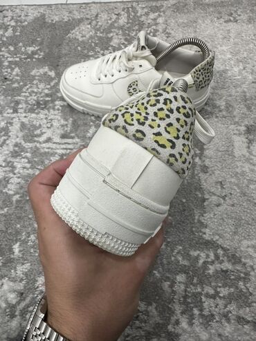 Women's Sneakers and athletic shoes: Nike, 37.5, bоја - Bela — 2