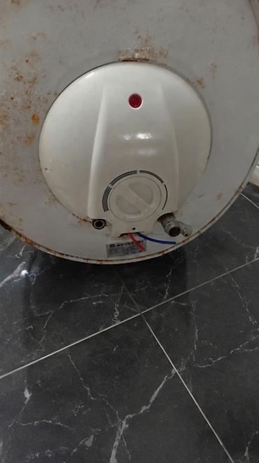 isti su: Ariston elektrik su qızdırıcısı (boiler) 80 litr di sadəcə pas var — 1
