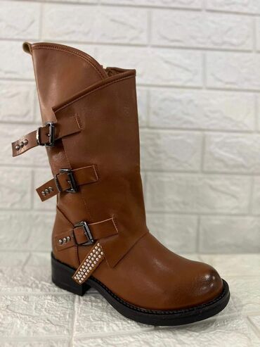 Čizme: 36 do 41
2850

din.
Extra kvalitet — 6