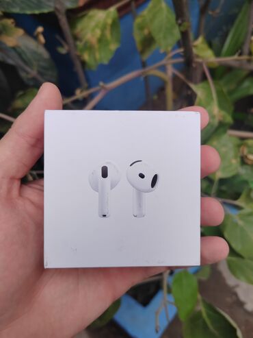 airpods qulaqciq qiymeti: Apple Airpods 4 Anc Yeni original bağlı qutu! Qiymət Sondur!