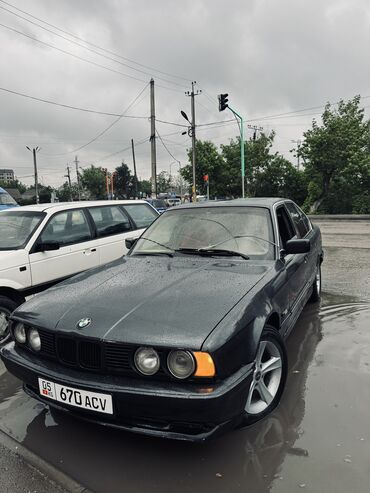 BMW: BMW 520: 1991 г., 2.5 л, Механика, Бензин, Седан