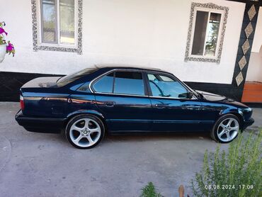 мерседес бенз 1324: BMW 520: 1992 г., 2 л, Механика, Бензин