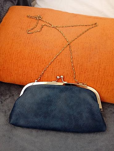 Putni koferi i torbe: Set torbi i tašni – više modela - Elegantna crna tašnica sa metalnim — 30