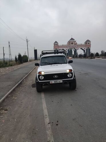 фара на ниву: ВАЗ (ЛАДА) 4x4 Нива: 2011 г., Внедорожник