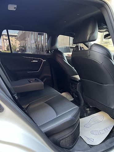 куплен: Toyota RAV4: 2021 г., 2.5 л, Автомат, Гибрид, Кроссовер — 9