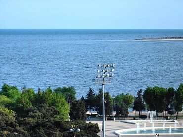 panorama park da kreditle satilan evler: Bakı, 3 otaqlı, Köhnə tikili, m. Sahil, 85 kv. m