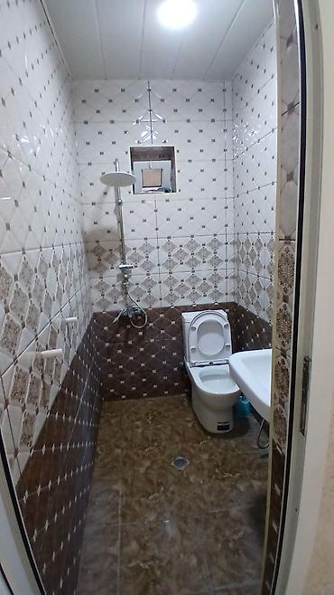 Günlük kirayə evlər: 2 otaqlı həyət evi - Plan: giriş pilləkənli eyvan, 2 ayrı otaq (yataq — 7