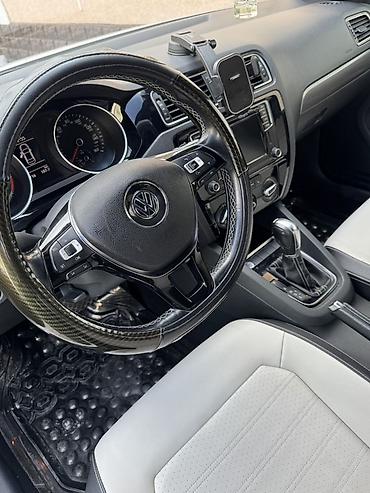 Транспорт: Volkswagen Jetta: 2017 г., 1.8 л, Автомат, Бензин, Седан — 5