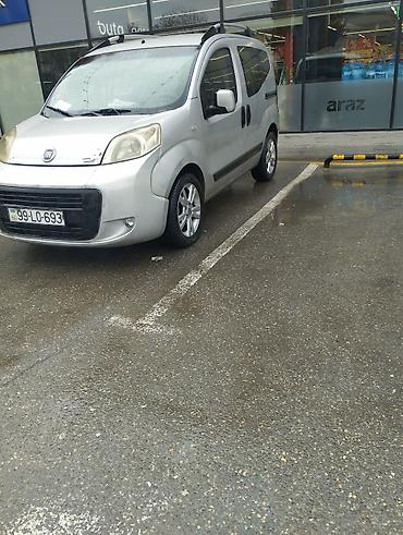 Fiat: Fiat Qubo – gümüşü rəngdə, kompakt miniven/kombi.barte edərəm ozundən — 1