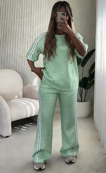 Kompleti: 💫New collection💫

⚜️Univerzalna velicina
⚜️Cena 3500 din — 6