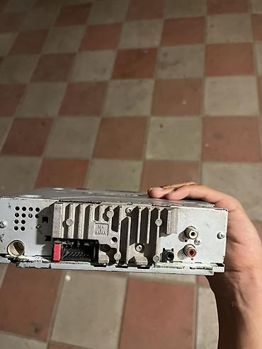 ses guclendirici satisi: Pioneer DEH-1550UB avtomobil maqnitolası maşınım üstdə gəlib yaxşı — 3