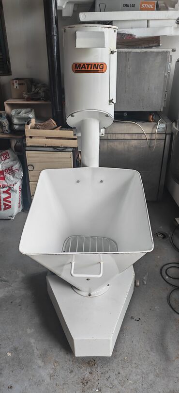 Ostali kuhinjski aparati: Rotaciono sito za brasno marke MAT-ING iz Nisa, u odlicnom stanju kao — 2