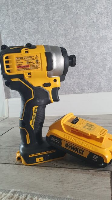 Инструменты: Dewalt dcf809 impact ударный гайковерт + батарея 2 Ah = 10500сом
