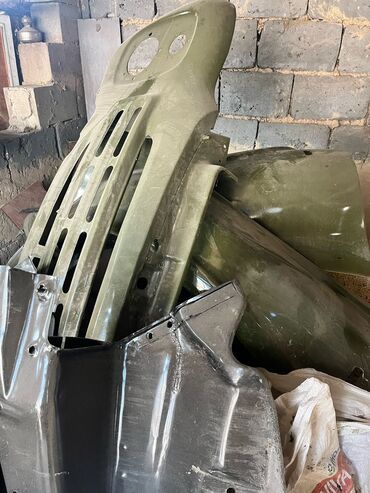 Другой транспорт: Продаю кабину на ЗИЛ 130 в хорошем состоянии полный комплект. прошу at lalafo.kg Другой транспорт: Продаю кабину на ЗИЛ 130 в хорошем состоянии полный комплект. прошу