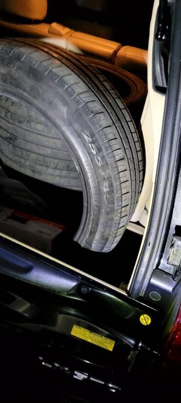 Təkərlər: İşlənmiş Şin Pirelli 255 / 45 / R 19 — 2