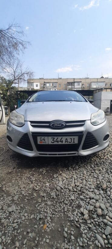 ford фокус: Ford Focus: 2012 г., 1.6 л, Механика, Бензин, Седан