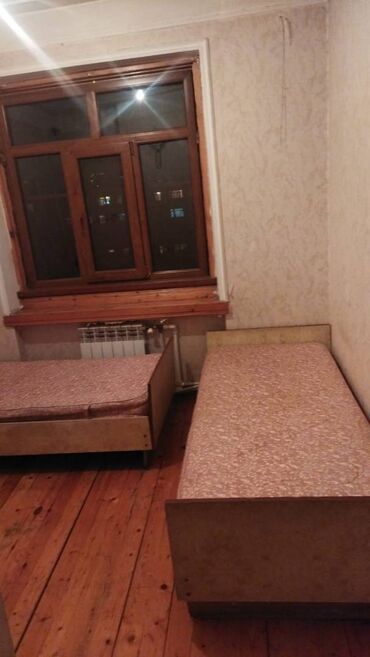 Uzunmüddətli kirayə mənzillər: Kirovda 5 mertebeli binanın 3-cu mərtəbəsində yerləşən ümumi sahəsi — 5