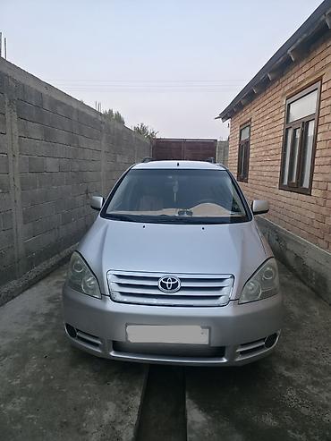 шампунь для машины для ручной мойки: Toyota Avensis Verso: 2002 г., 2 л, Автомат, Бензин, Универсал — 1
