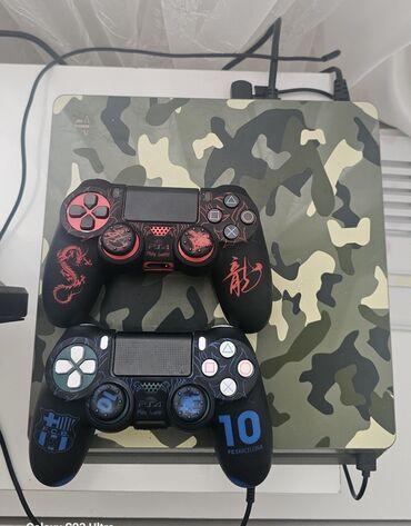 playstation oyunu: Sony PlayStation 4 slim 1TB yaddaş.Proşifkali modeldi.Yaddaşinda 3