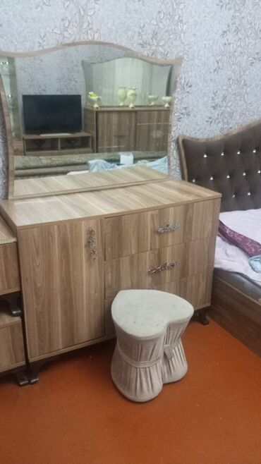 белорусская мебель в баку: Yataq otağı mebel dəsti Komplekt tərkibi: - Geniş paltar şkafı