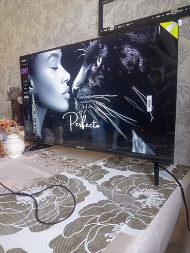 android smart tv box: Yenidir Geepas tv 82 ekran SMART Super goruntu ve ses var Eve 1