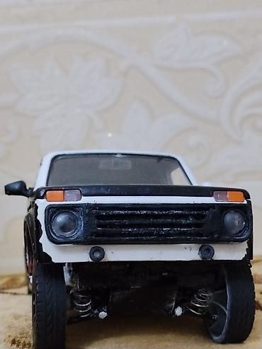 varli ata kasib ata: Maket avtomobil – Lada Niva (1:24 ölçülü) barter var real alıcıya cüzi — 2