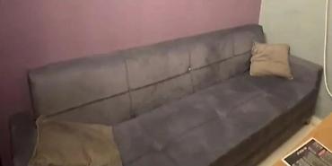 suse masa: - Məhsul: Qonaq otağı üçün geniş divan - Rəng: Tünd boz - Üstlük — 1