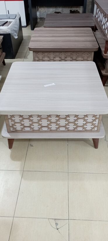 Masalar və oturacaqlar: 250azn 
80x80 olcusu bagli formada
160x80 olcusu acilan formada