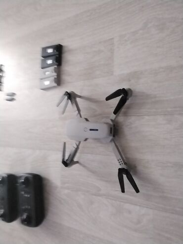 2 ədəd pund dron icin 4 eded bateriqa 4 eded qoruyucu 2 artiq