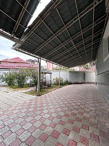 Долгосрочная аренда домов: 300 м², 7 комнат — 5