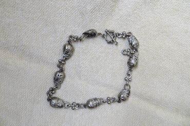 srebrni nakit kompleti: Ogrlica kostur glava, duzina 45cm, potpuno ocuvana bez greske mana sto