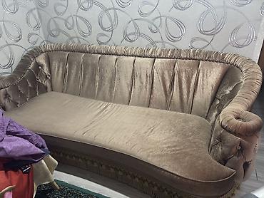 tek salon: Klassik üslubda, zərif detallar ilə işlənmiş salon divanı - Üslub — 2