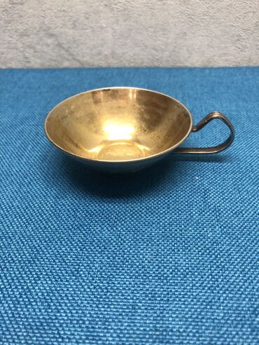 Sikkələr: Antik Latun Nelbeki ve murebbe qabi qiymet 1 eded ucun . 3 eded var — 10