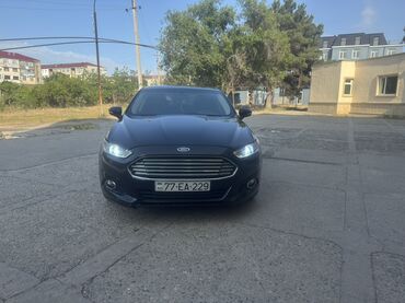 Ford Fusion: 1.5 л | 2016 г. 187000 км Седан