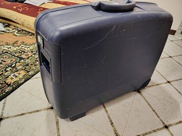 Çadırlar: Delsey original çamadan. Ömürlük zəmanətli qırılmaz. Yekə, ölçüləri