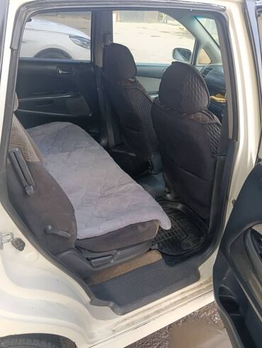 Honda: Honda Stream: 2000 г., 2 л, Автомат, Бензин, Минивэн at lalafo.kg — 8 Honda: Honda Stream: 2000 г., 2 л, Автомат, Бензин, Минивэн — 8