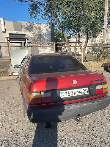 pass: Volkswagen Passat: 1991 г., 1.8 л, Механика, Бензин, Седан — 1