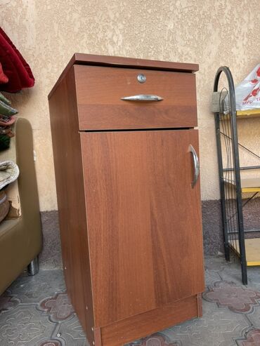 шкафа нет: Другой шкаф