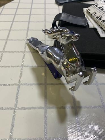 lalafo muravey: Metal geyik fiqurlu avtomobil kapotu emblemi - Material: xrom örtüklü — 2