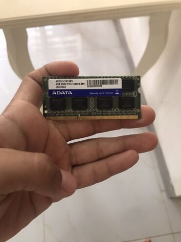 Planşetlər: Operativ yaddaş (RAM) ADATA, 4 GB, 1600 Mhz, DDR3, Noutbuk üçün, İşlənmiş