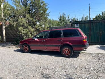 Volkswagen: Volkswagen Passat: 1988 г., 1.8 л, Механика, Бензин, Универсал