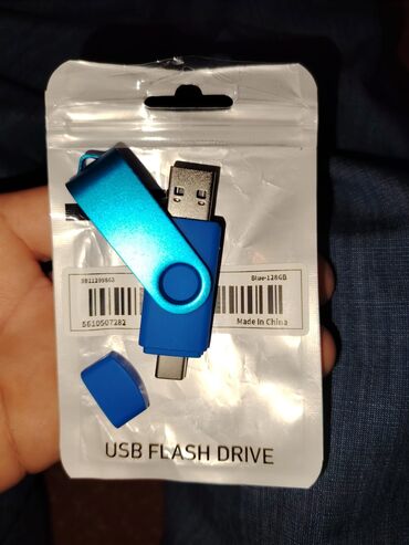 Kompüter və noutbuk aksesuarları: 128 GB 20 manat. 256 GB 25 manat FLESH Kart hemde typc yeridə