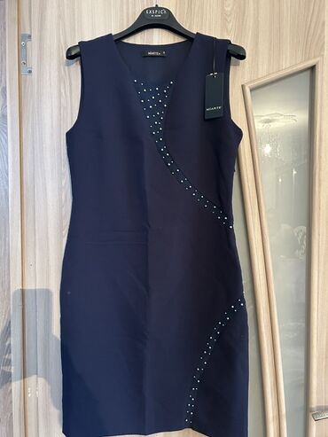 Gündəlik donlar: Qadın paltarları – müxtəlif modellər - Model 1: Qızılı parıltılı — 16