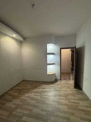 105: 3 комнаты, 80 м², Аламедин-1 мкр 105 серия, 7 этаж, Старый ремонт — 2