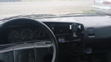 Volkswagen: Volkswagen Passat: 1990 г., 1.8 л, Механика, Бензин, Универсал