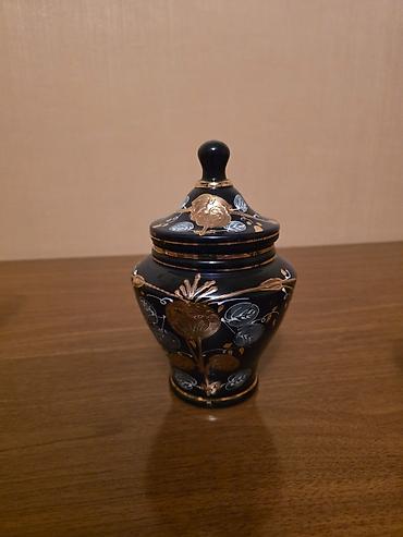 it pisik sekilleri: Qapaqlı konfet qabı — 1