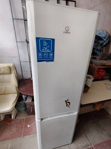 Duxovkalar: 2 qapılı Indesit Soyuducu Satılır, rəng - Ağ